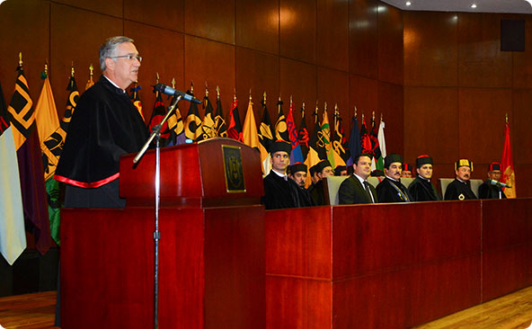 RICARDO B SALINAS PLIEGO PRESENTA RESUMEN DE SU TESIS DOCTORAL